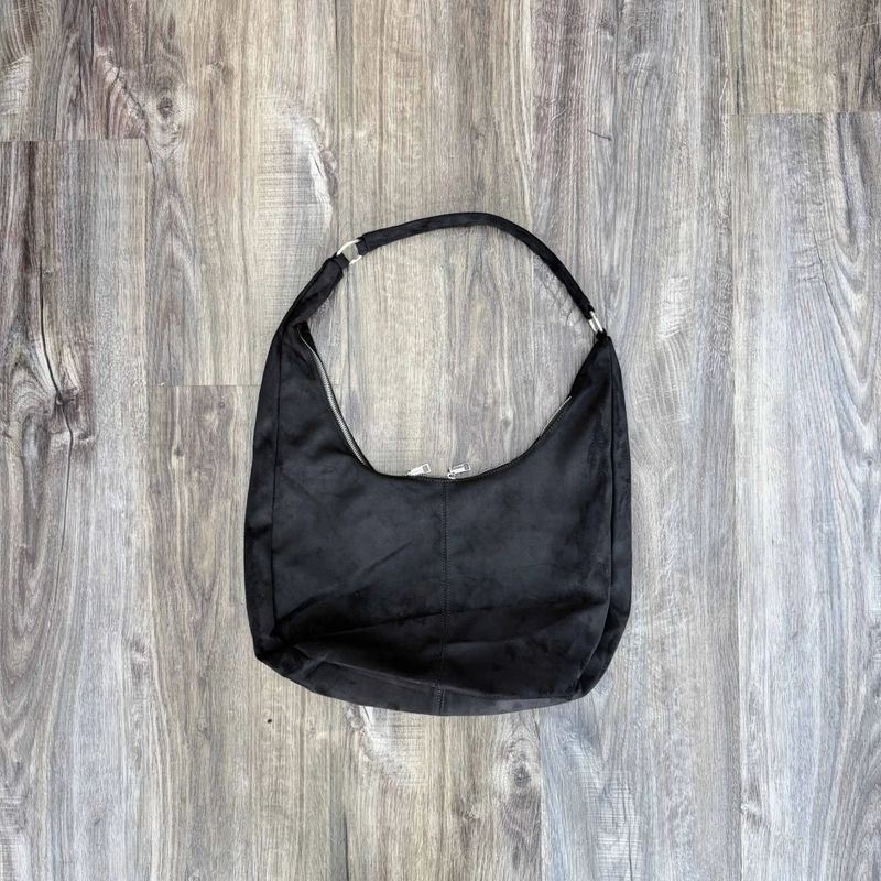 Mist Black Curve Shoulder Bag