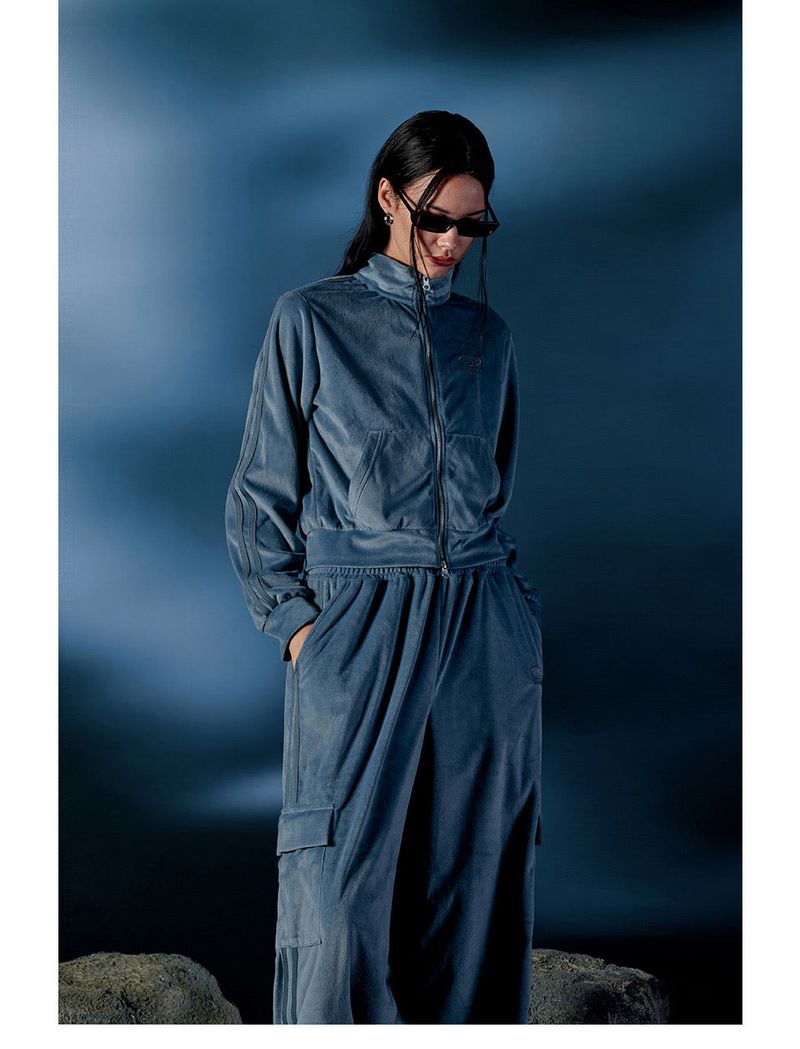 ODDSTUDIO（オッドスタジオ）の「Velour Sporty Track Crop Zip-Up（Tops）」