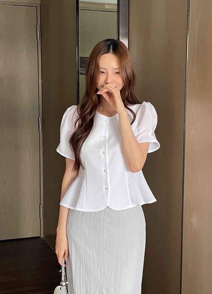 iam mari（アイアム マリ）の「Luzel Puff Peplum Blouse（Tops）」