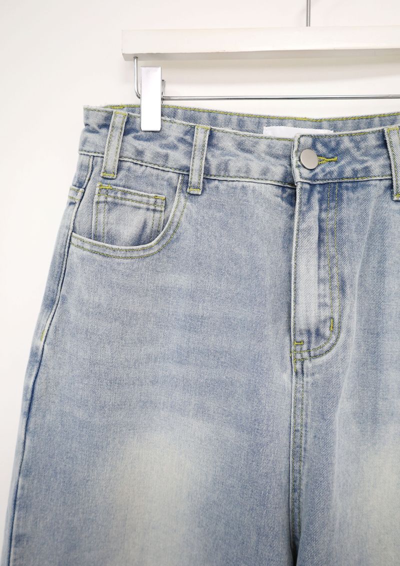 Snug Bermuda pants