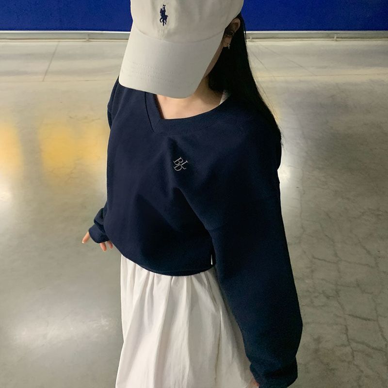 [Bellide made] Pastel V-neck cropped sweatshirt
