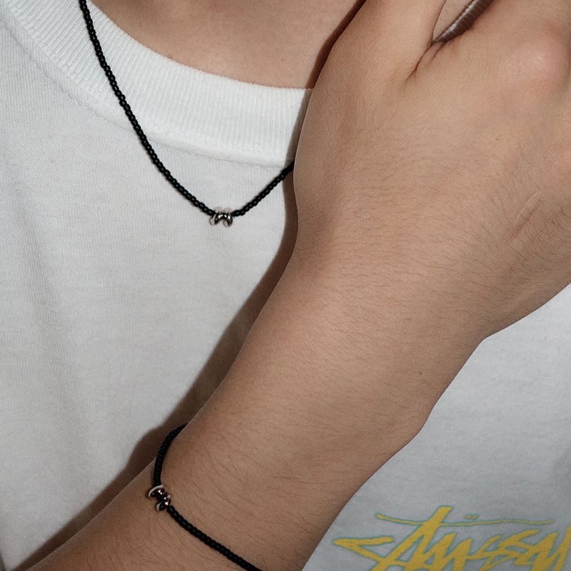 SILVER DONUT NECKLACE BLACK (M)