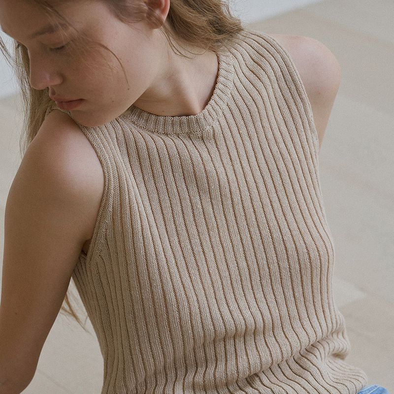 URAGO（ユラゴ）の「Linen ribbed sleeveless（Tops）」