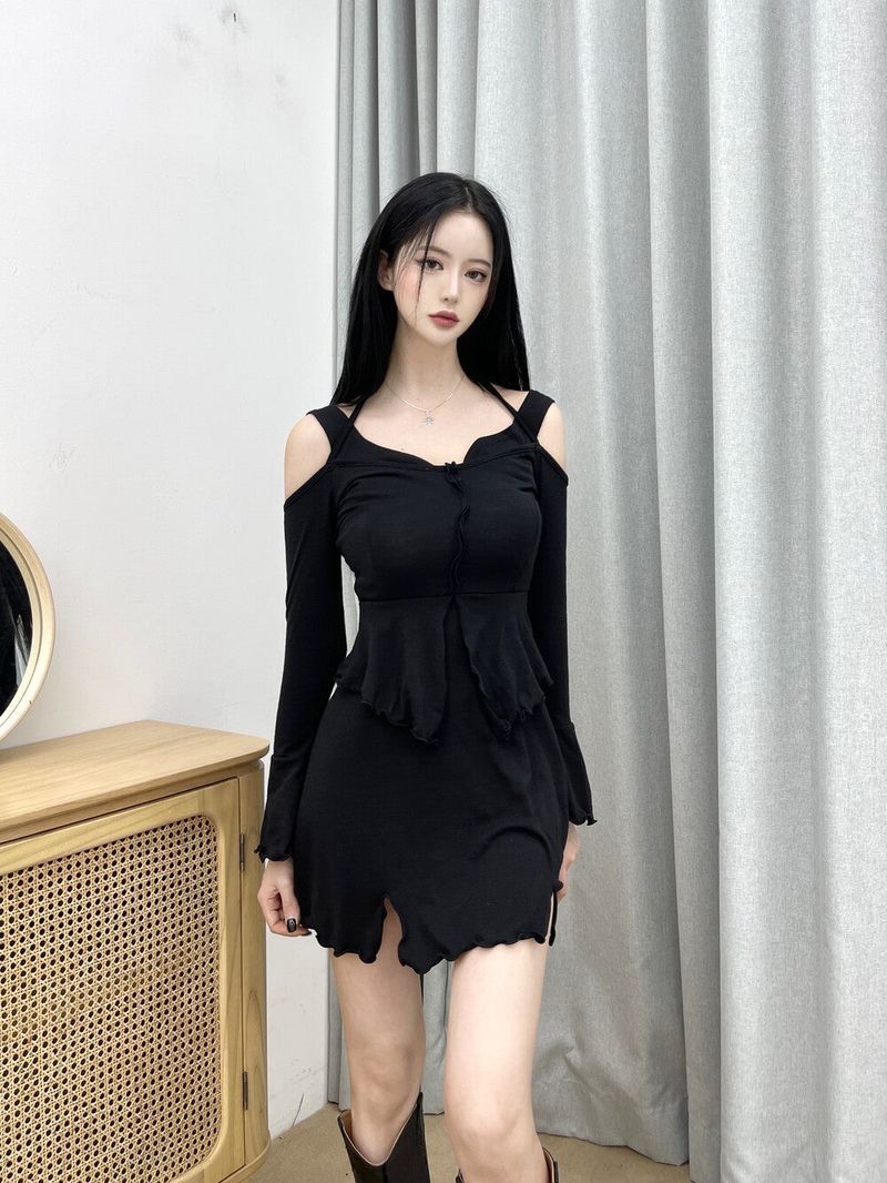 793. Kira halter off slit mini ops (2color)