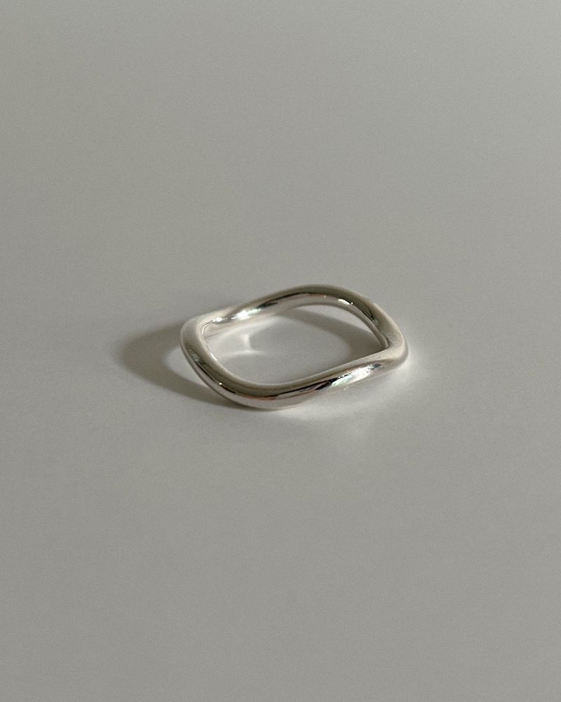Whose ring (silver) *1PCS