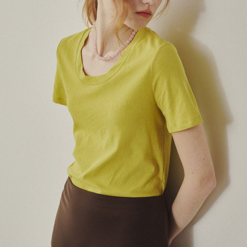 Melrose Essential T-Shirt