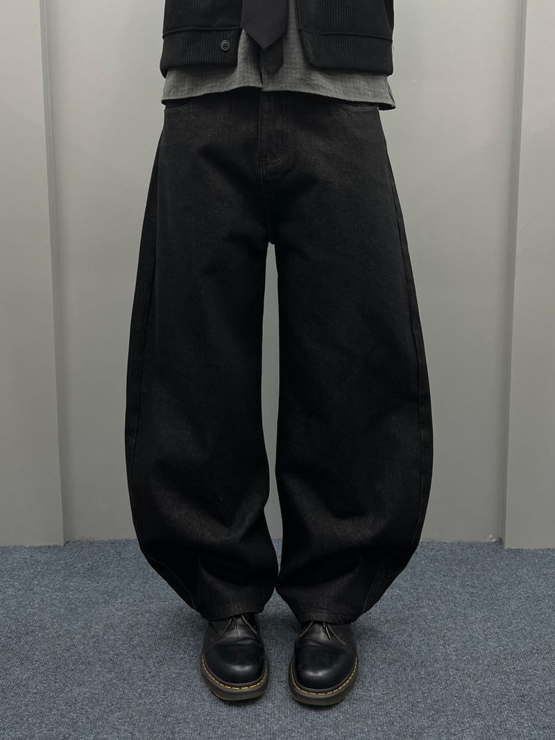 ESOO（イス）の「Relic Non-Fade Curved Denim Pants (S, M, L / 2 Colors)（Pants）」