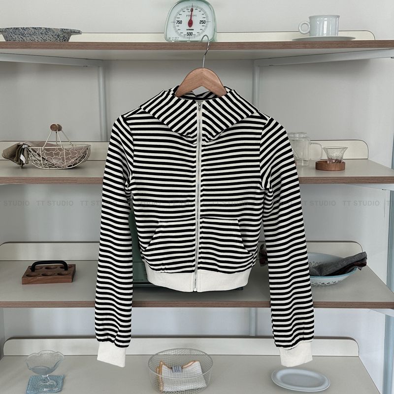 Cat hood zip-up