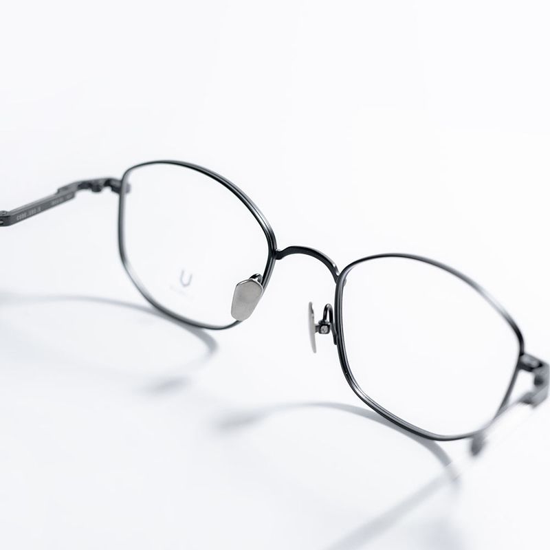 Knouun polygon titanium glasses CODE. 102. E Black N Gray