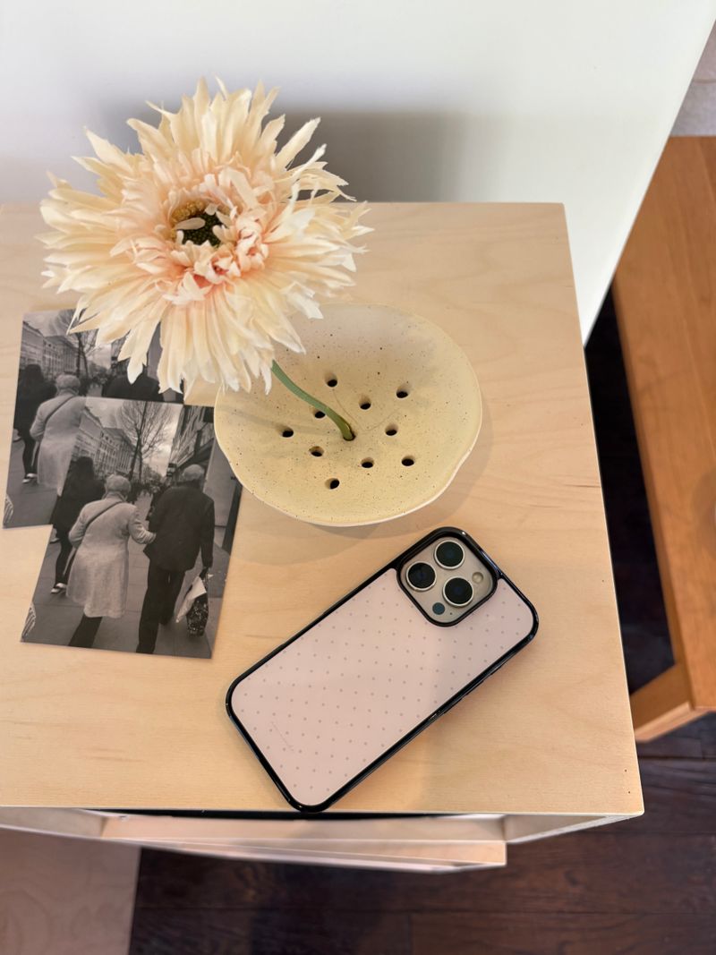petal dot phone case