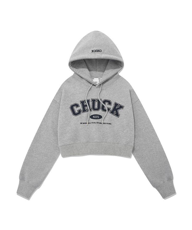 CHUCK(チャック)の「アップリケアーチロゴクロップフーディ/CHUCK APPLIQUE ARCH LOGO CROP HOODIE (GRAY)(Tops)」
