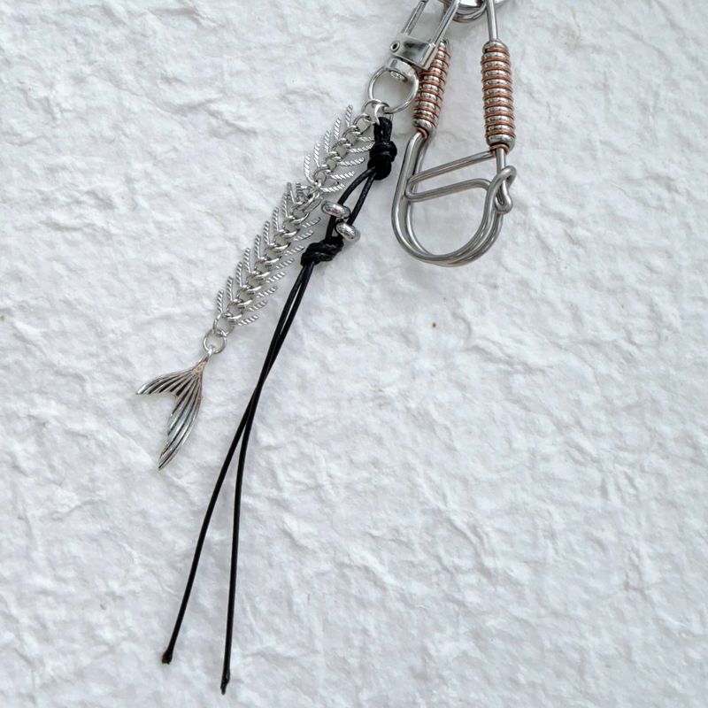 Wire Form Fishbone Charm Keychain