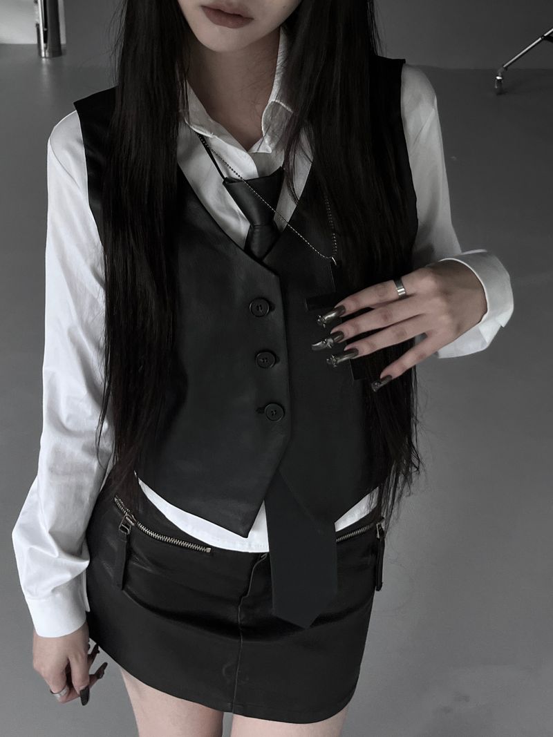 matte chic leather vest
