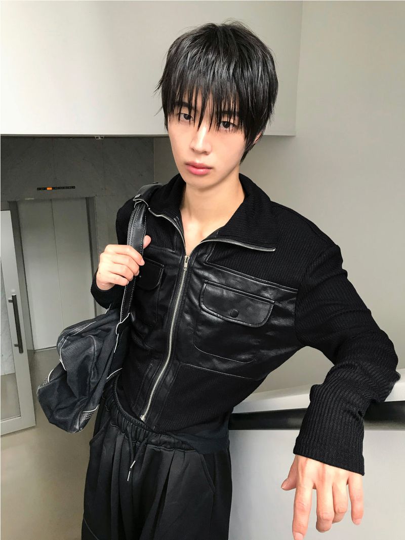 COSYHARU（コシハル）の「ブラック レザー ニット ジップアップ（ジャケット/アウター）」