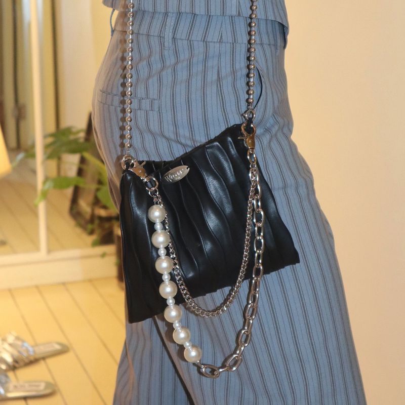 Pado Pebble Bag (Black, Brown)