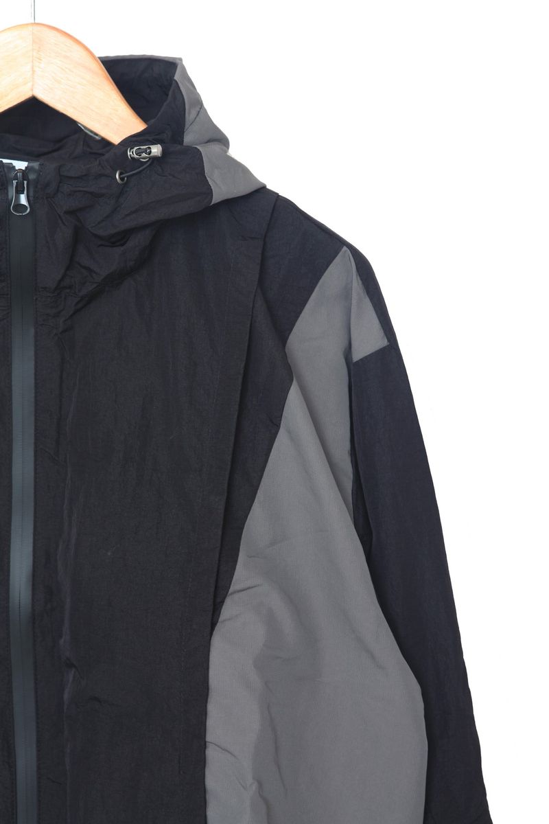 Packing Colour Windbreaker