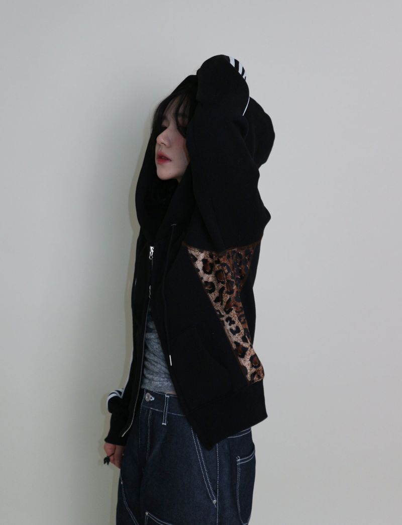 Kai Leopard Coloring Two Lines Cropped Napping Hood Zip-Up (Napping Lining)