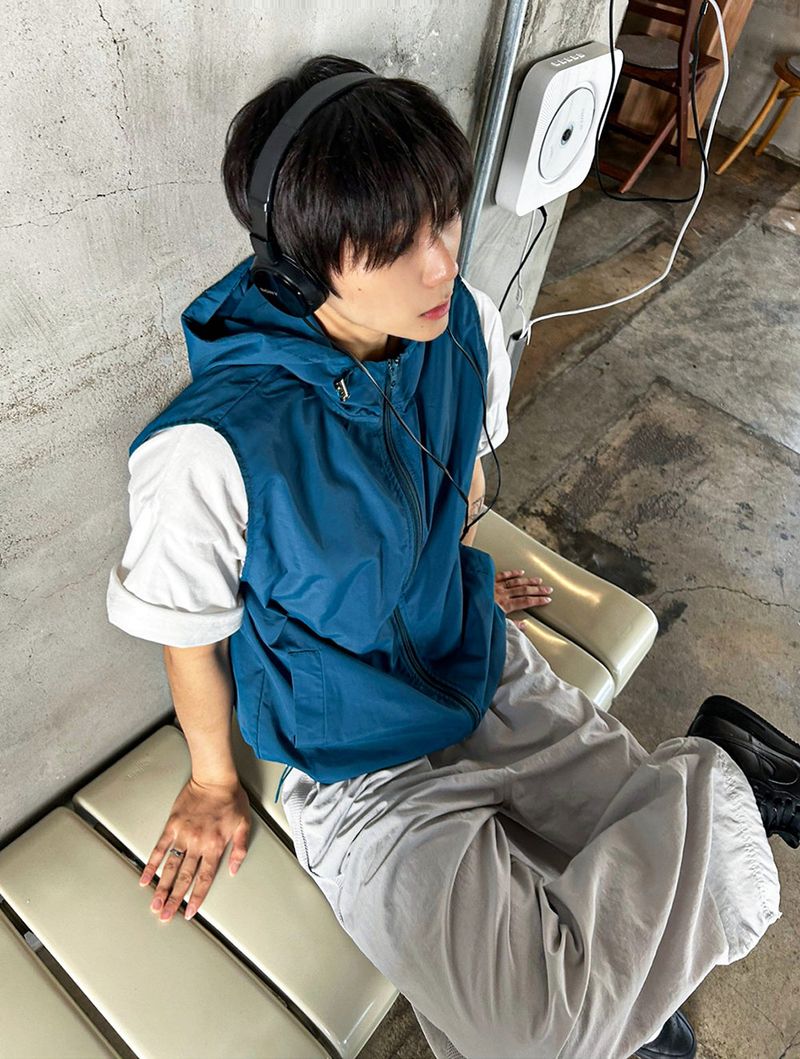 crop nylon hood vest