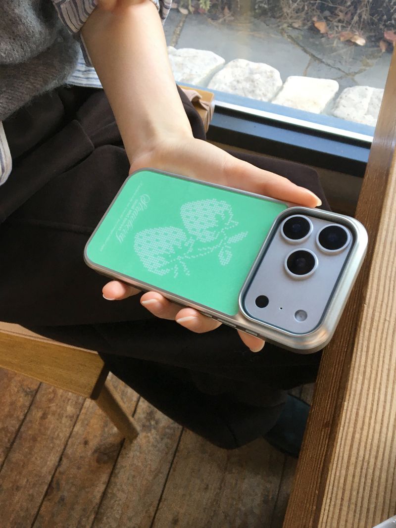 Strawberry Silver Glass Bumper Case