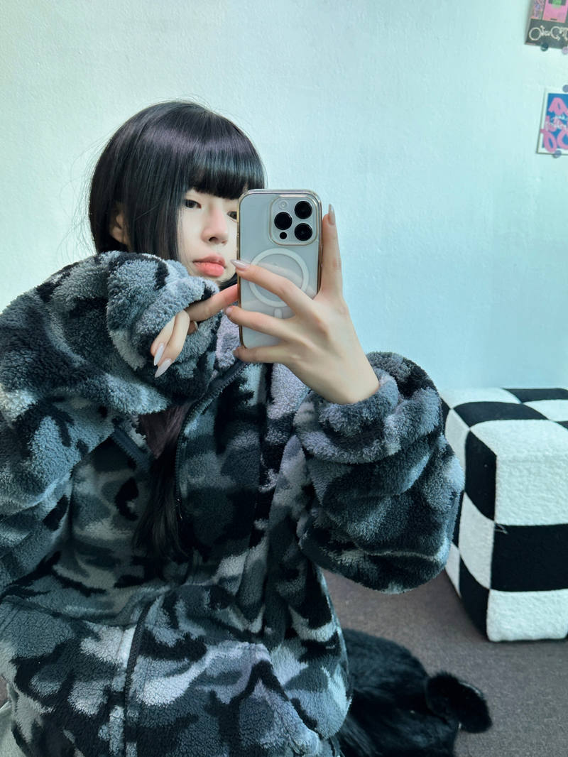 CCORTTI（コルッティ）の「2ウェイ💚ミリタリーカモフラージュフリースフーディージップアップ💚🩶 2カラー（ジャケット/アウター）」