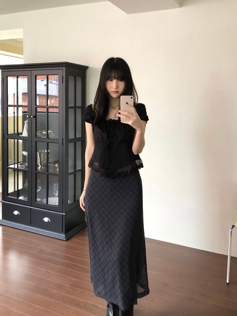 Hera frill blouse (2 colors)