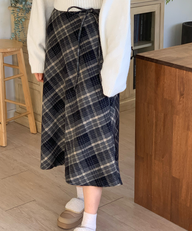 Betty Check Skirt