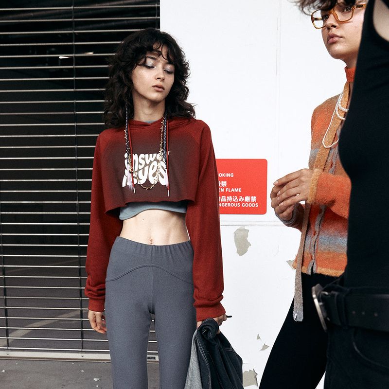 answerisyes（アンサーイズイエス）の「Swing crop hoodie（Tops）」