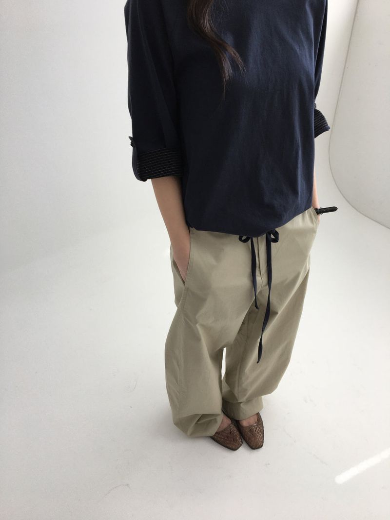 Paper curved pants (2color)