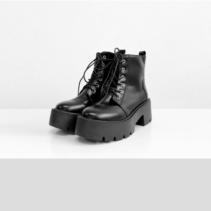 Jayden lace-up hoof walker