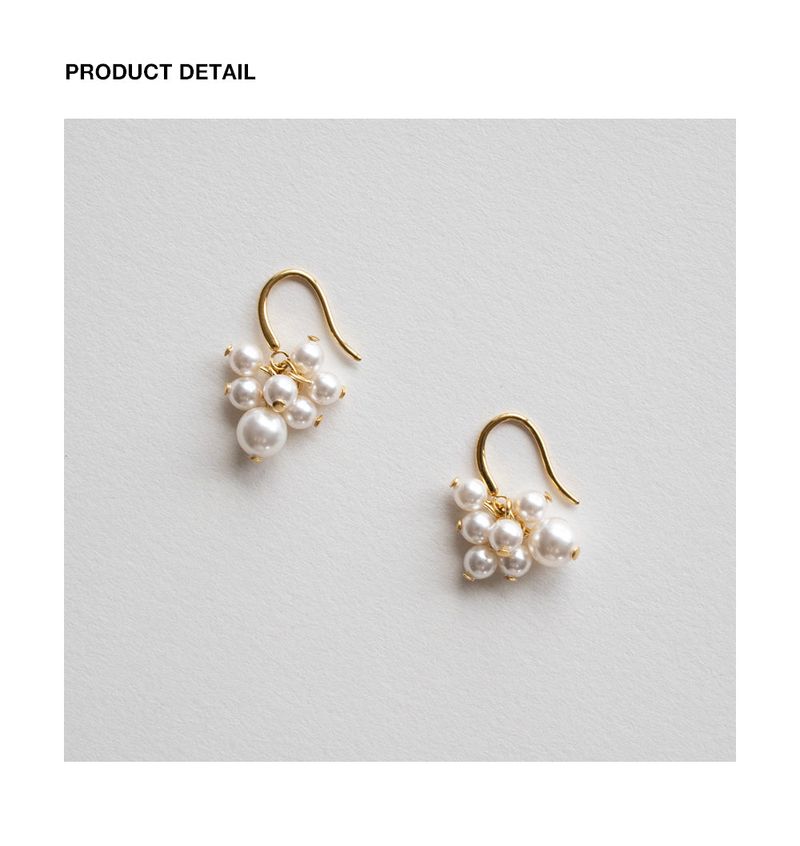 Pearl berry drop earring
