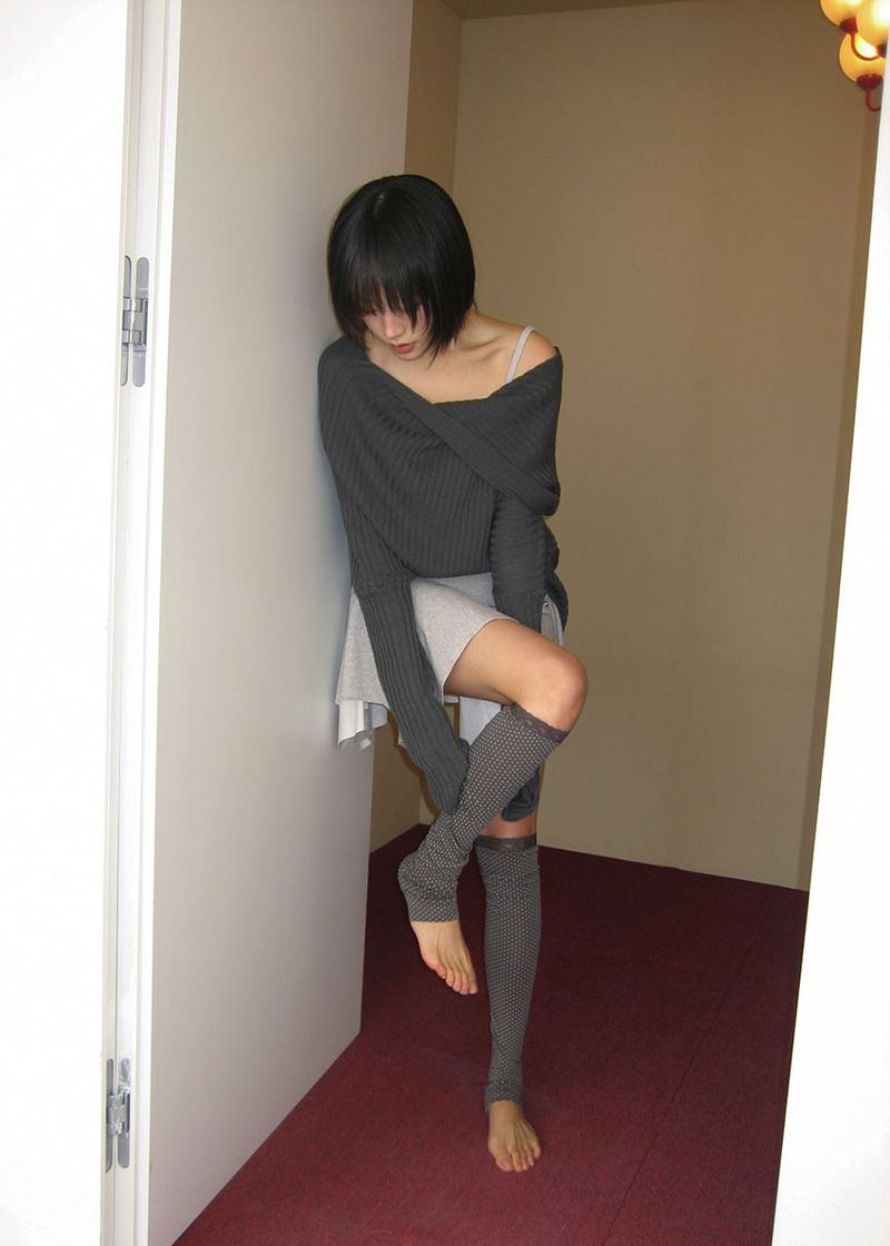 DOT LACE LEG WARMER