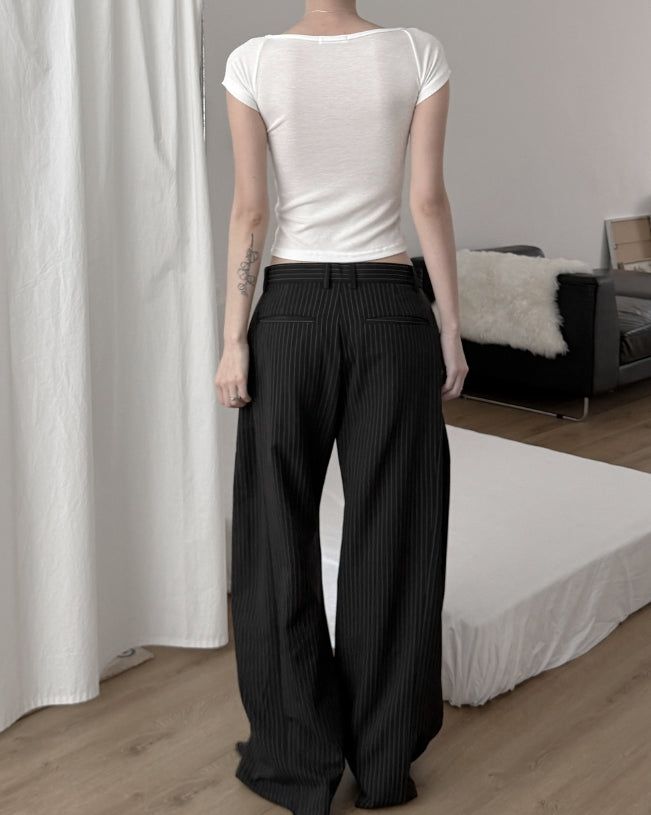 Square short-sleeved T-shirt