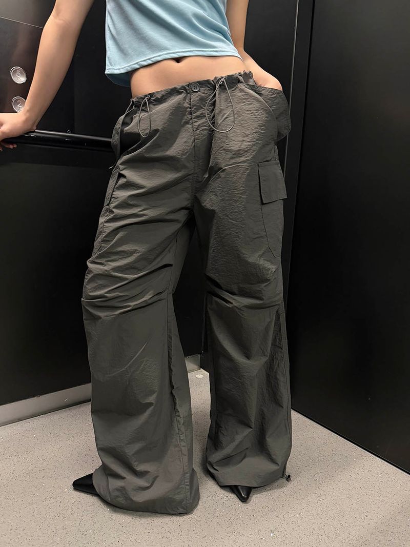 MUZESEOUL(ミューズソウル)の「Nylon string cargo pants(4color)(Pants)」