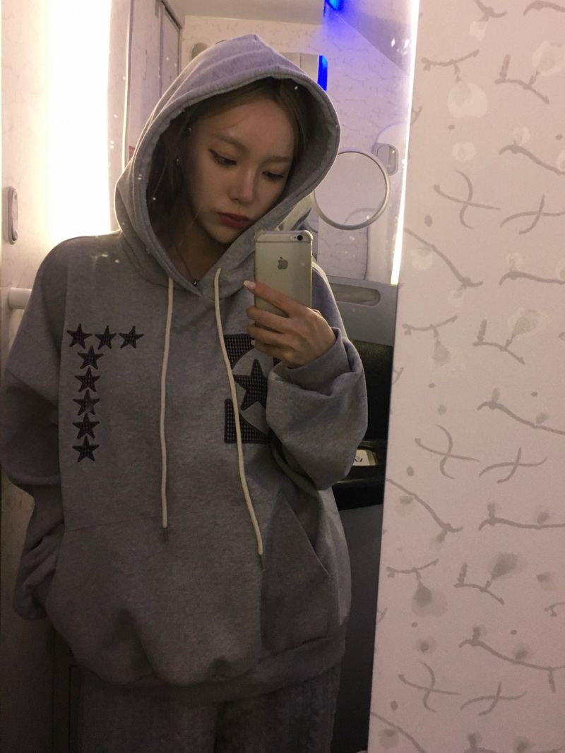 ET Planet Crop Hoodie (3c)