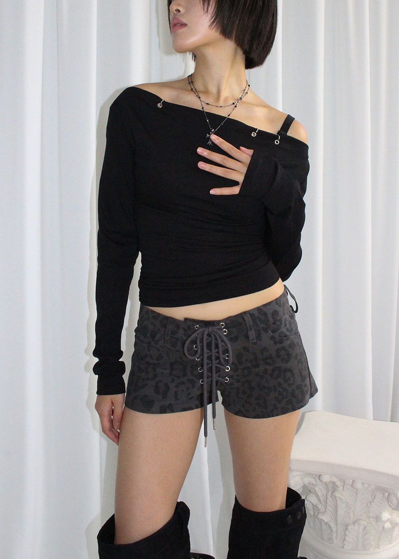 LEOPARD EYELET SHORTS
