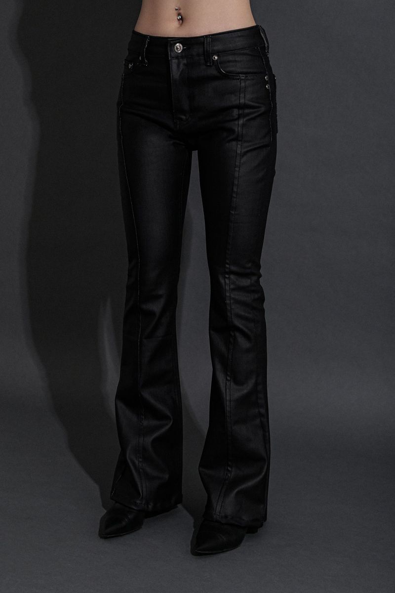 COATED BLACK BOOTS CUT DENIM