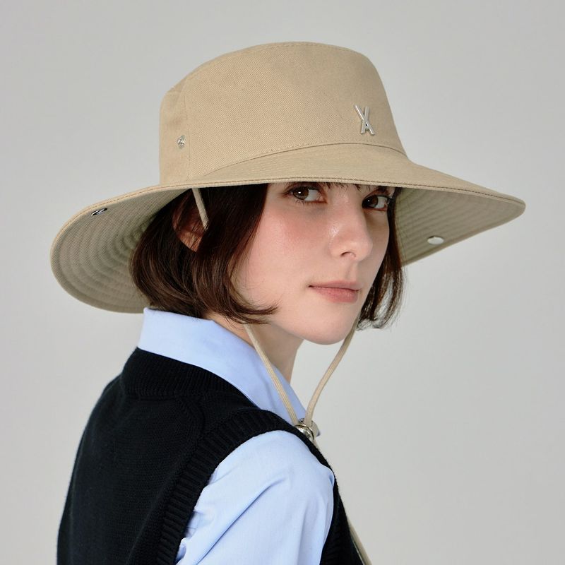 VA Stud Safari Bucket Hat  / Beige