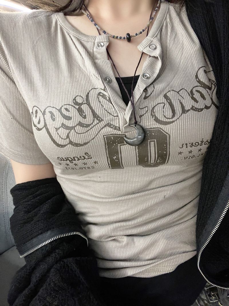 Vintage ten snap ribbed t-shirts