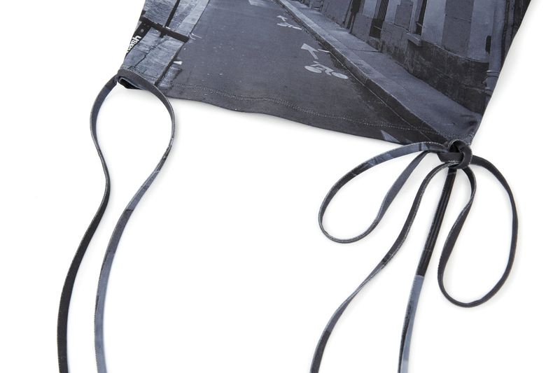 0 8 Paris street cut out top