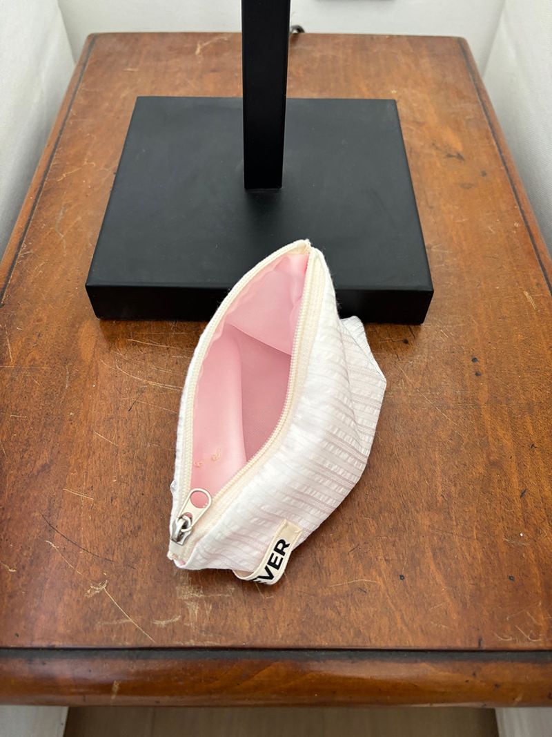 Blush stripe flat pouch - white , M size