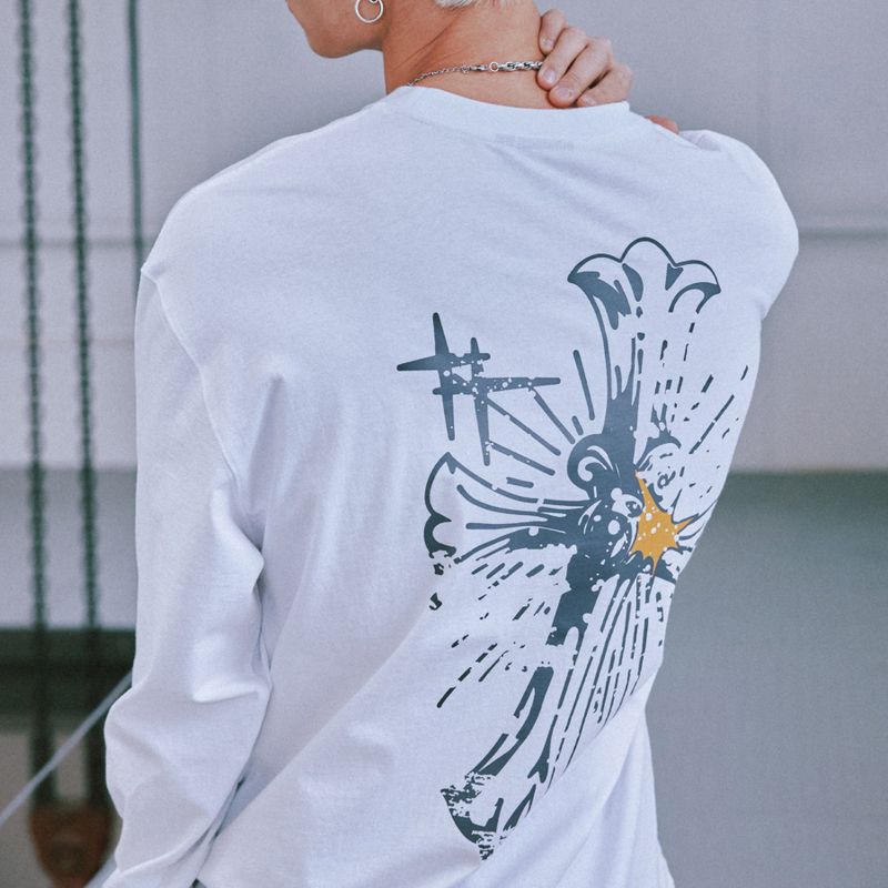 ROMANTIC CROWN（ロマンティッククラウン）の「ネオゴシッククロスロングスリーブTシャツ（トップス）」