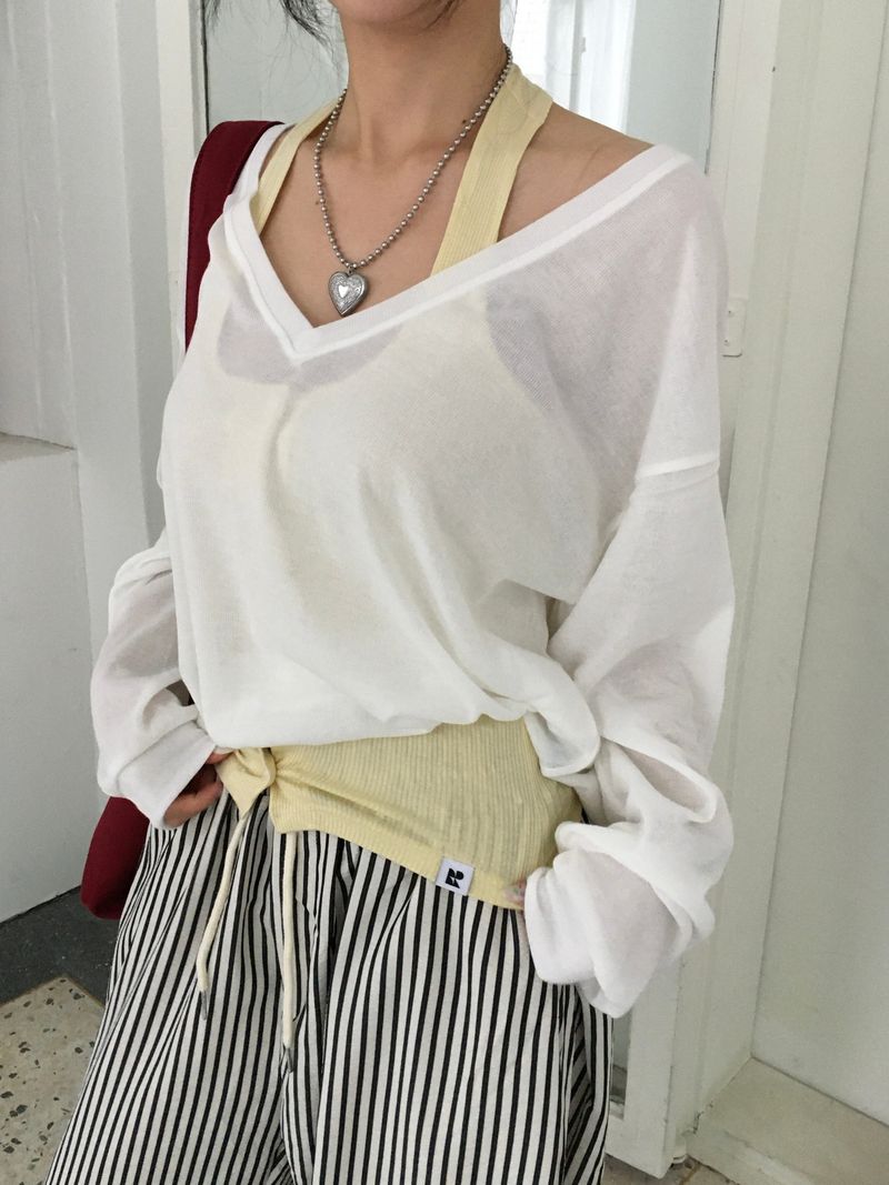 RITCORE(リットコア)の「Veil Deep V Neck Loose Fit Knit Sweatshirt (5c)(Tops)」