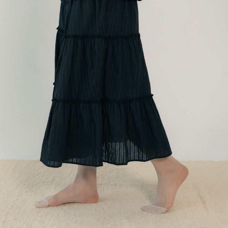 JACQUARD TIERED SKIRT (BLACK)
