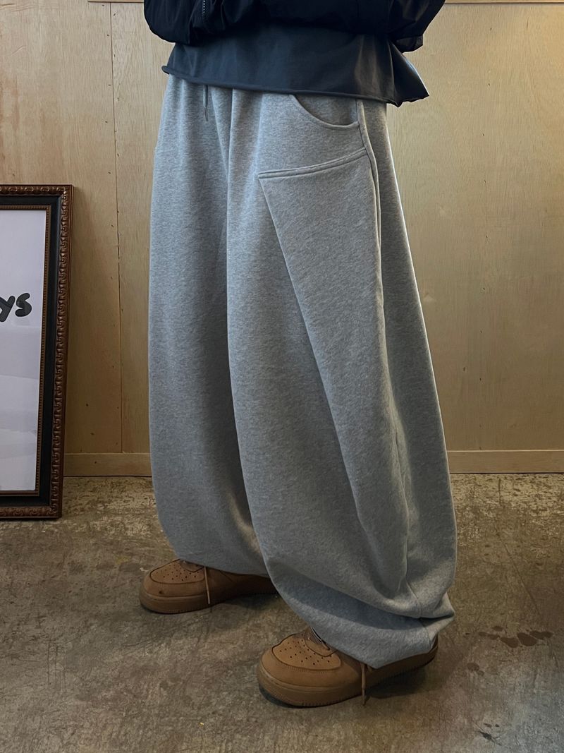ESOO(イス)の「Flap Balloon Sweatpants (4 Colors)(Pants)」