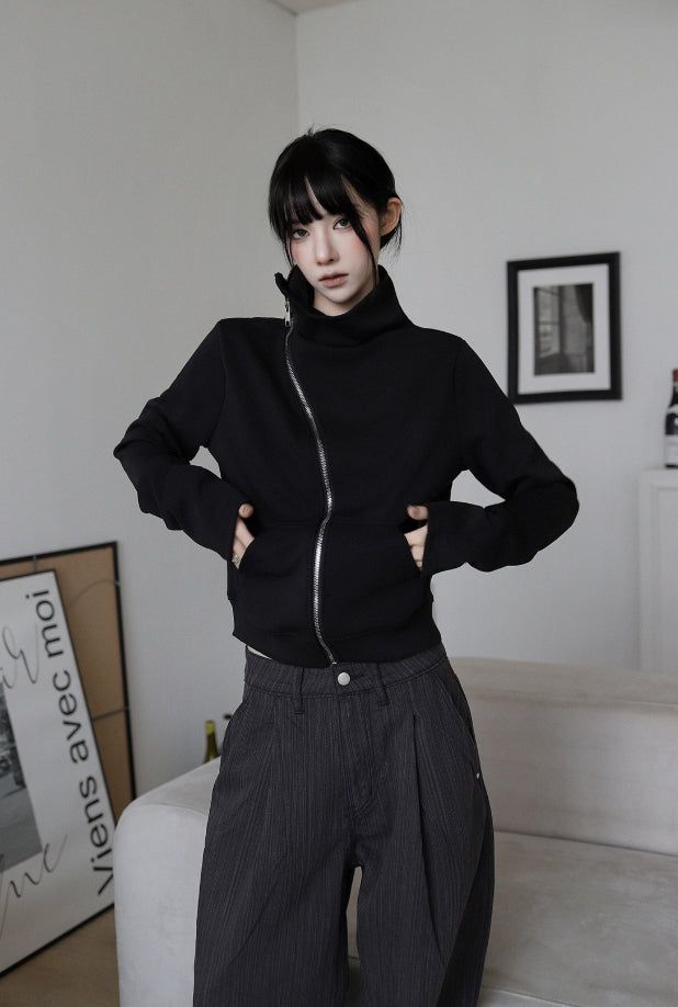 Diagonal Flow Zip-up