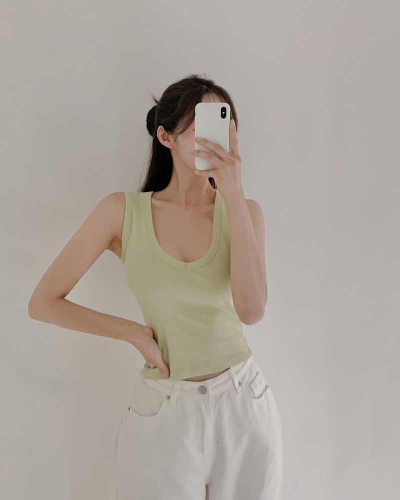 Neff V-neck sleeveless