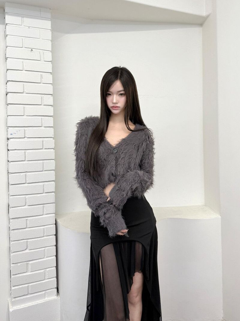 Seow（ソウ）の「1534. Fur crop knit cardi (3color)（Tops）」