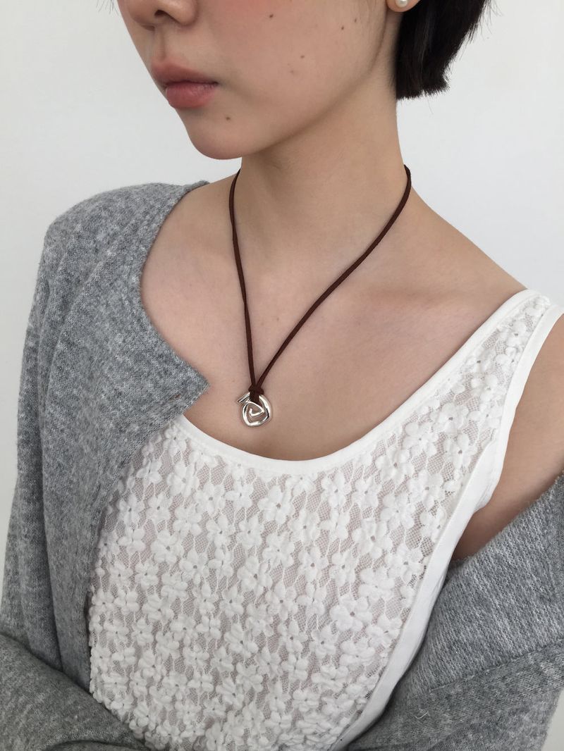 DUGGY（ダギー）の「Little Shell Necklace (1color)（Accessories）」
