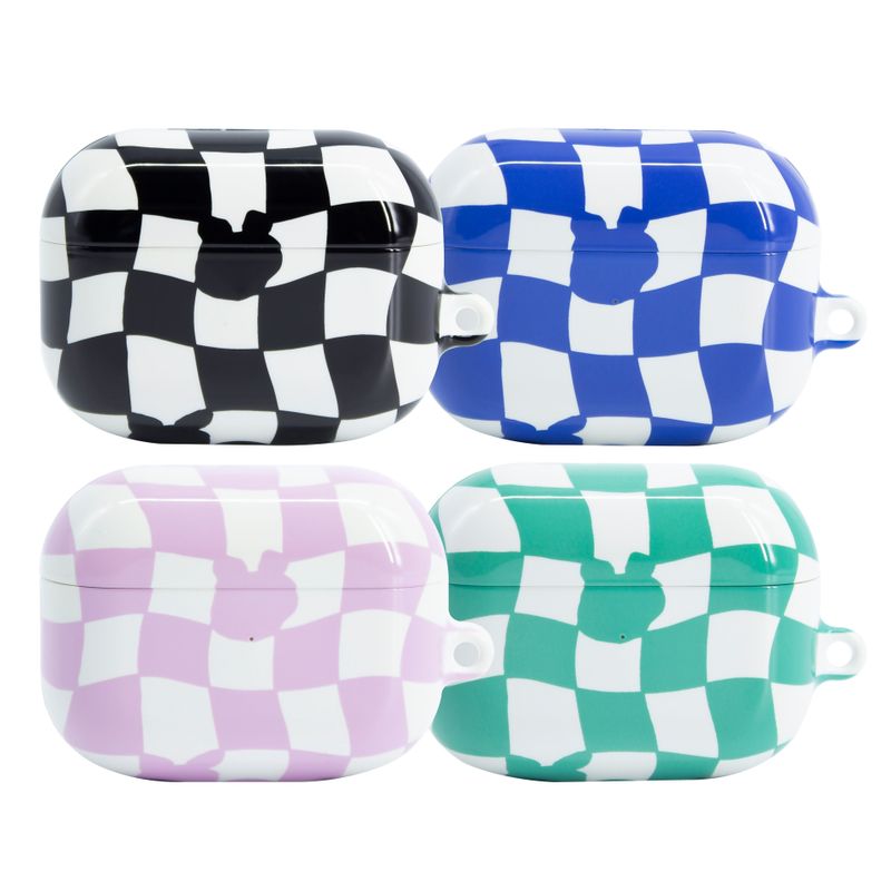 moorugi（モールジ）の「チェッカーボードエアポッズケース（スマホグッズ/小物）」