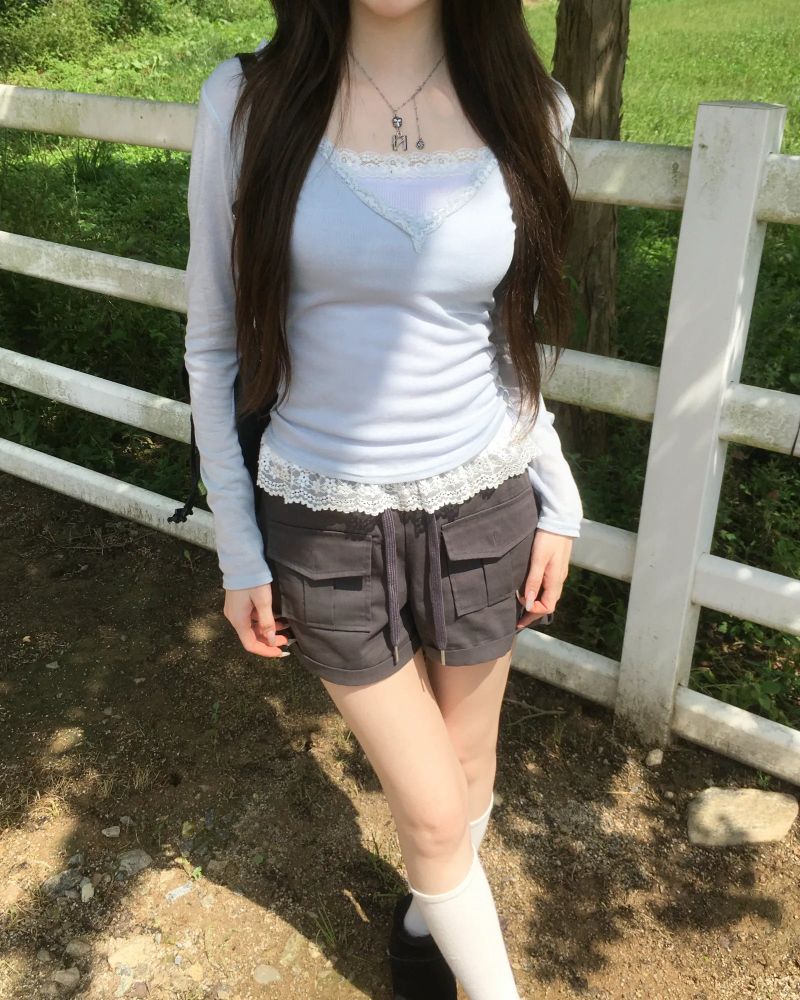 Lace slim V neck T